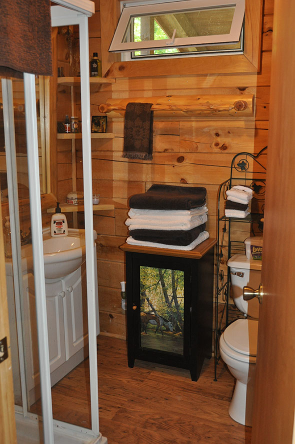 The Wrangler Cabin Bathroom